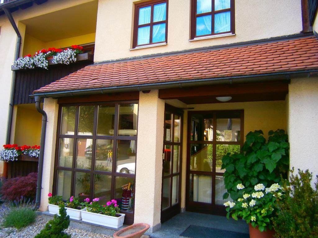 Gasthof Drei Linden Obertrubach Exterior foto
