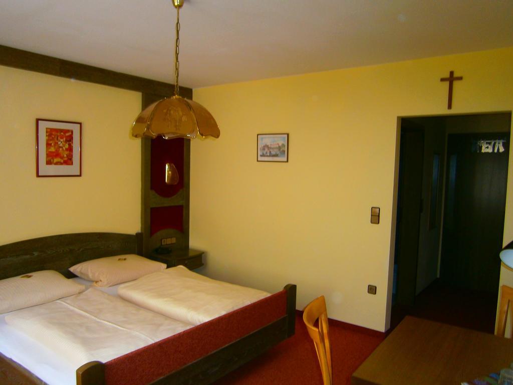 Gasthof Drei Linden Obertrubach Zimmer foto